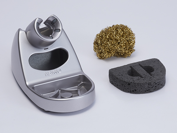 Silver tool holder with brass wire sponge and D-shaped sponge