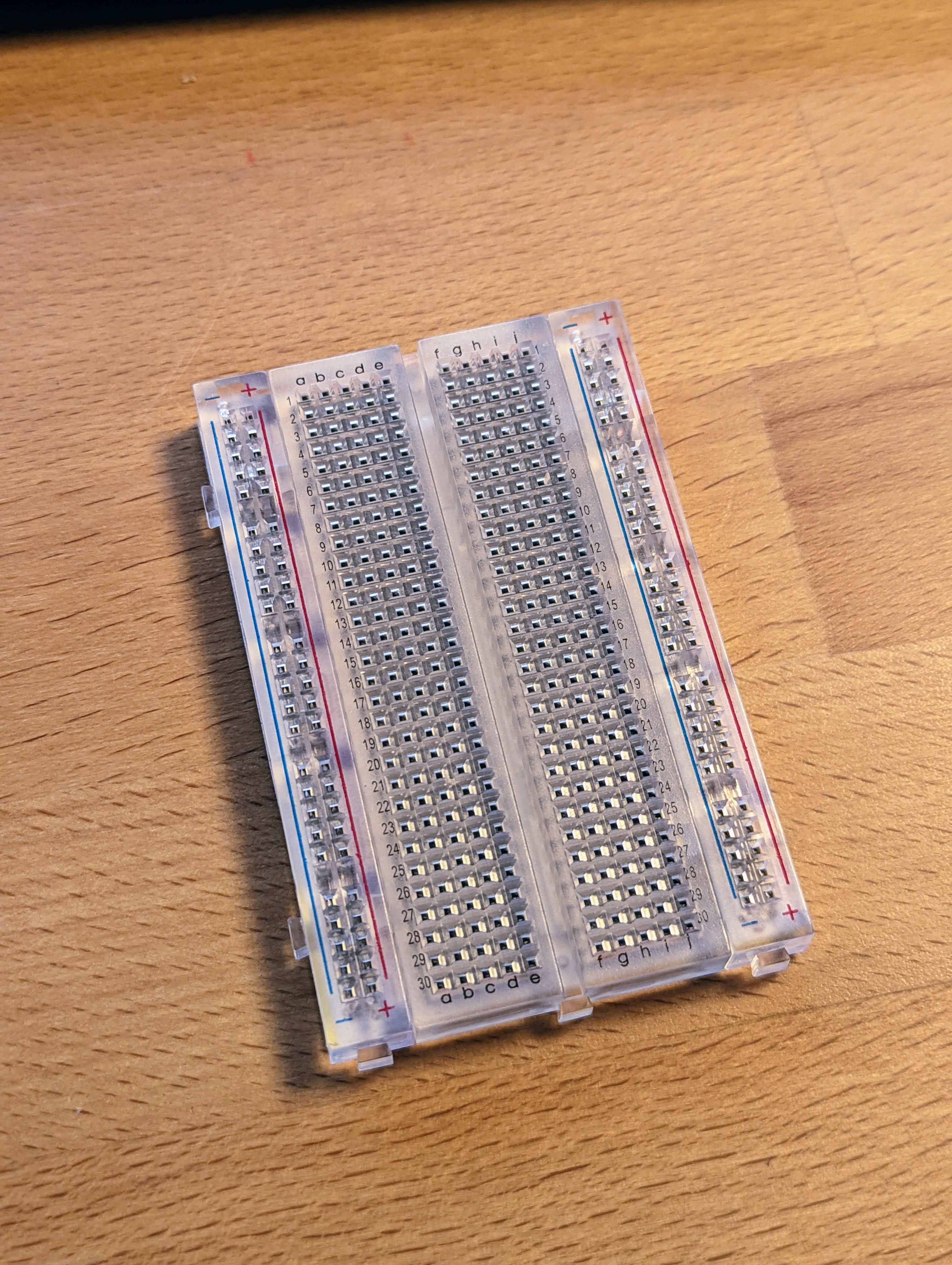 Breadboard with 400 connections - Your experimental board for your own circuits