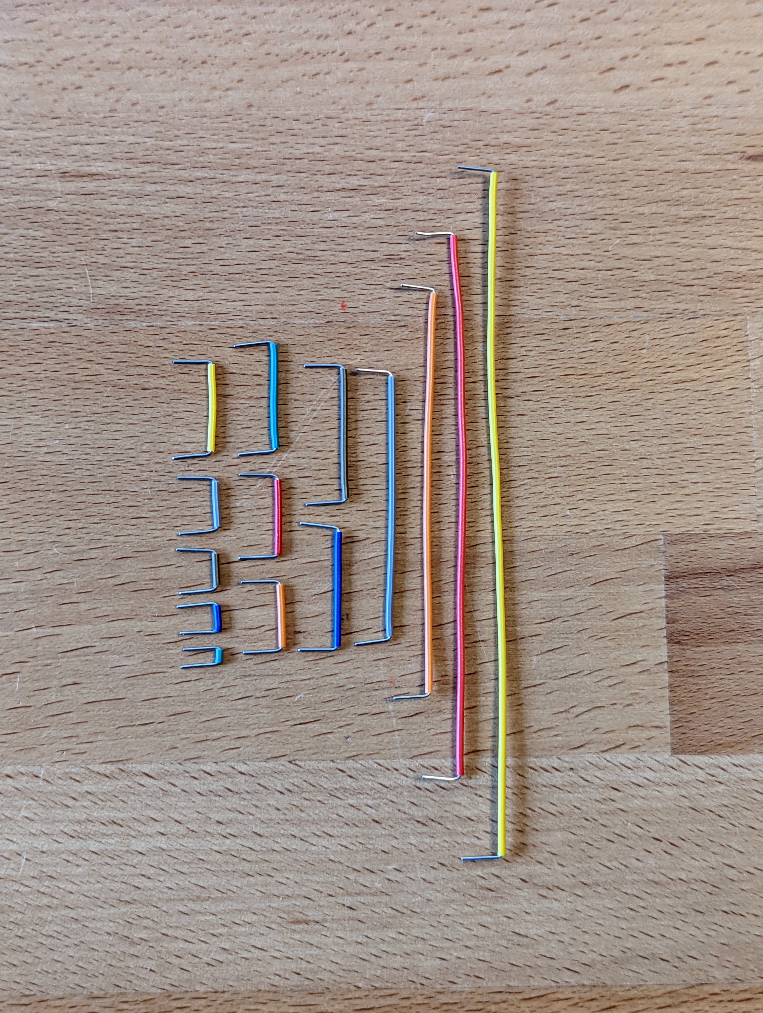 Drahtbrückenset für Steckbretter (Jumper für Breadboards) - 140 Drähte mit 14 Längen