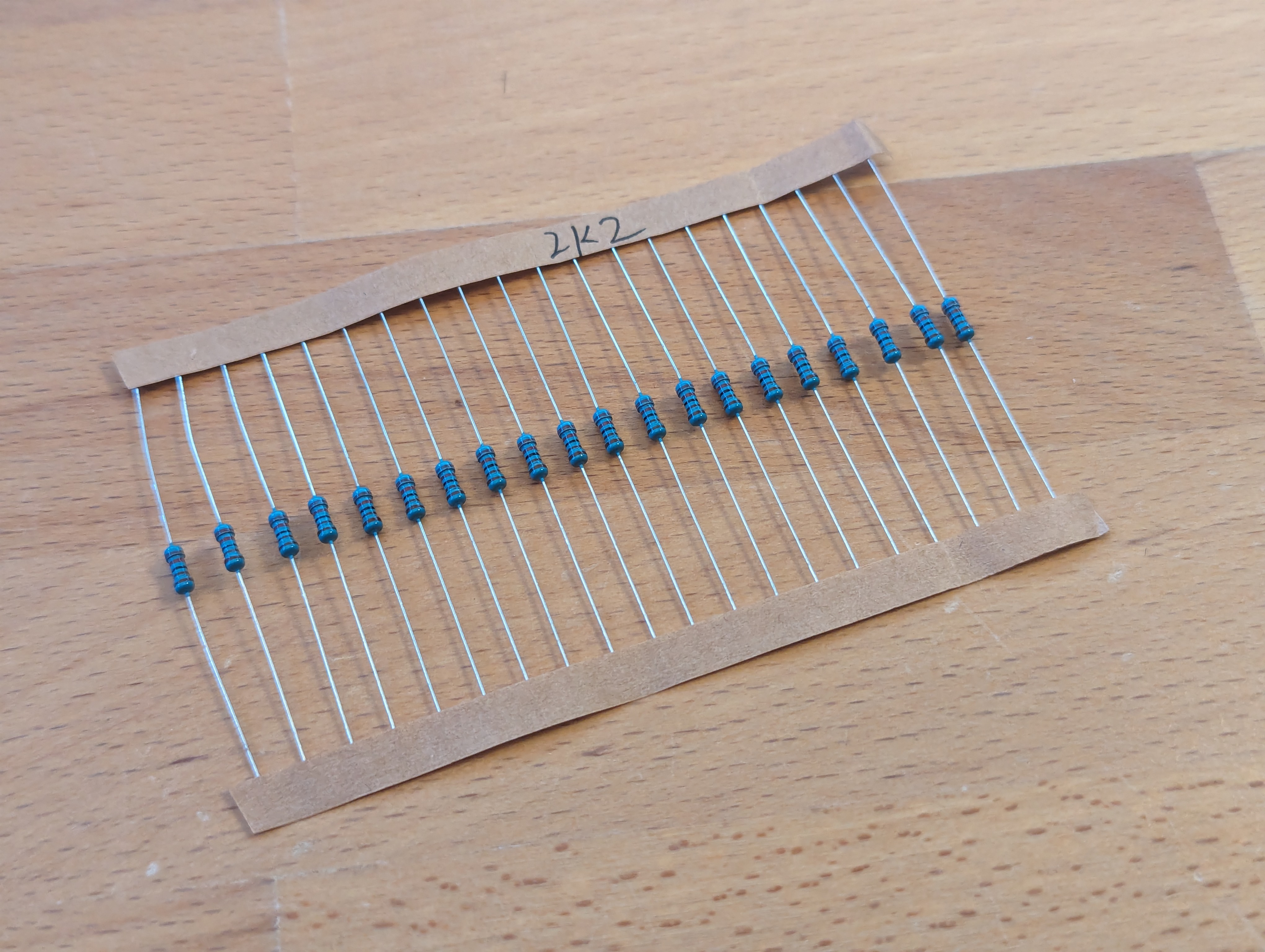 Resistor assortment 0.25W metal layer - 600 pieces with 30 different values