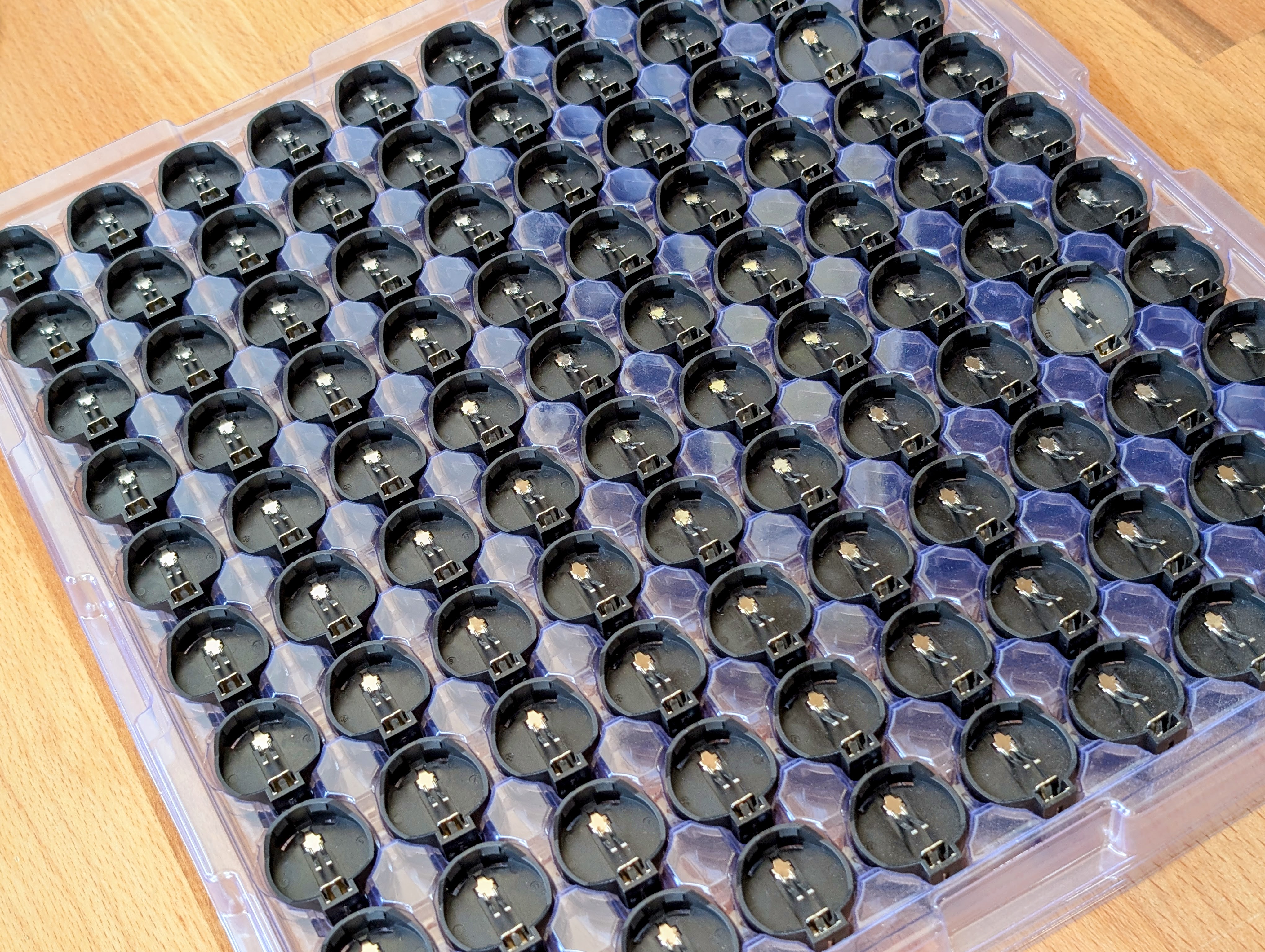 CR2032 Battery holder THT version 100 pieces assorted
