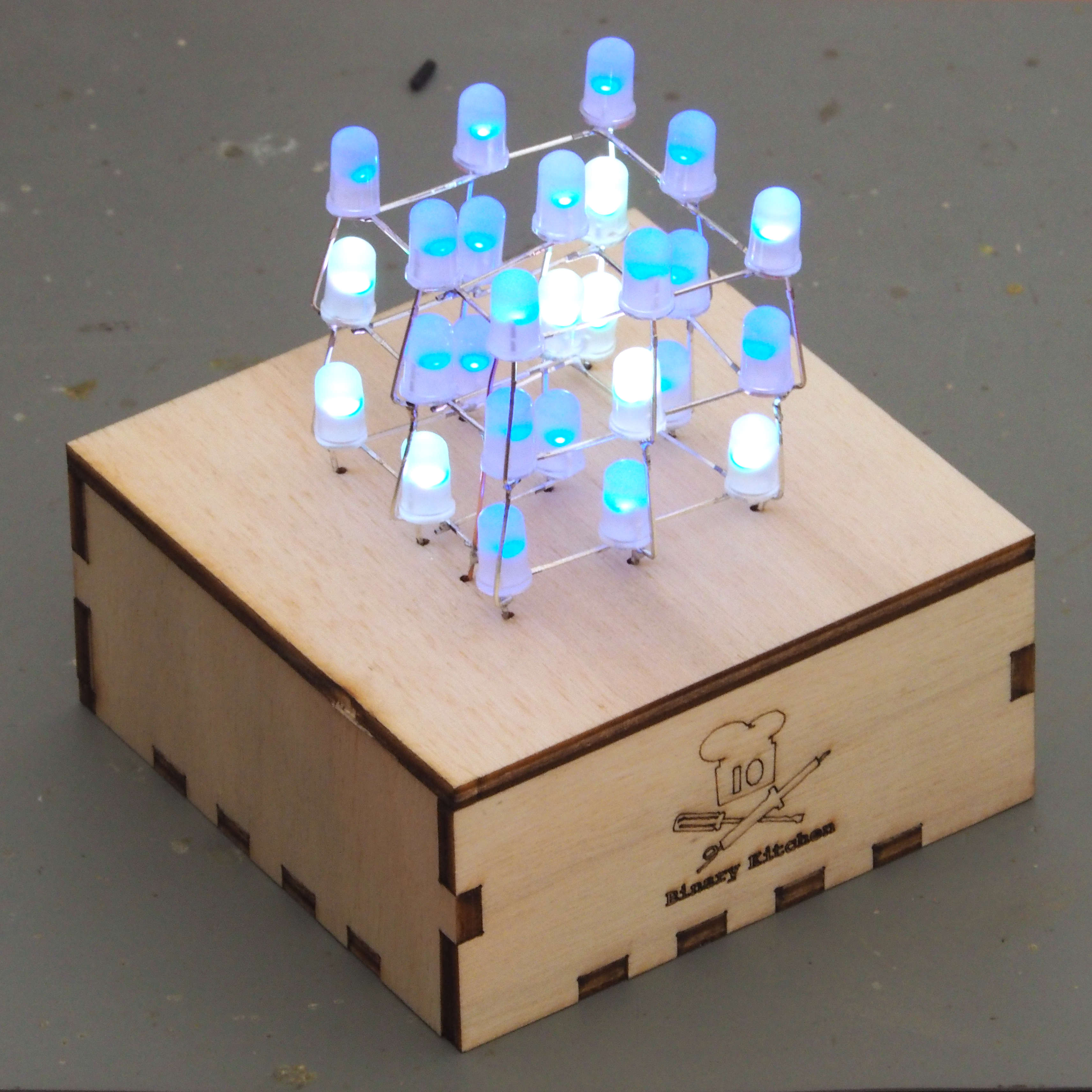 LED Cube - A colorful LED 3D cube with 27 colorful glowing LEDs