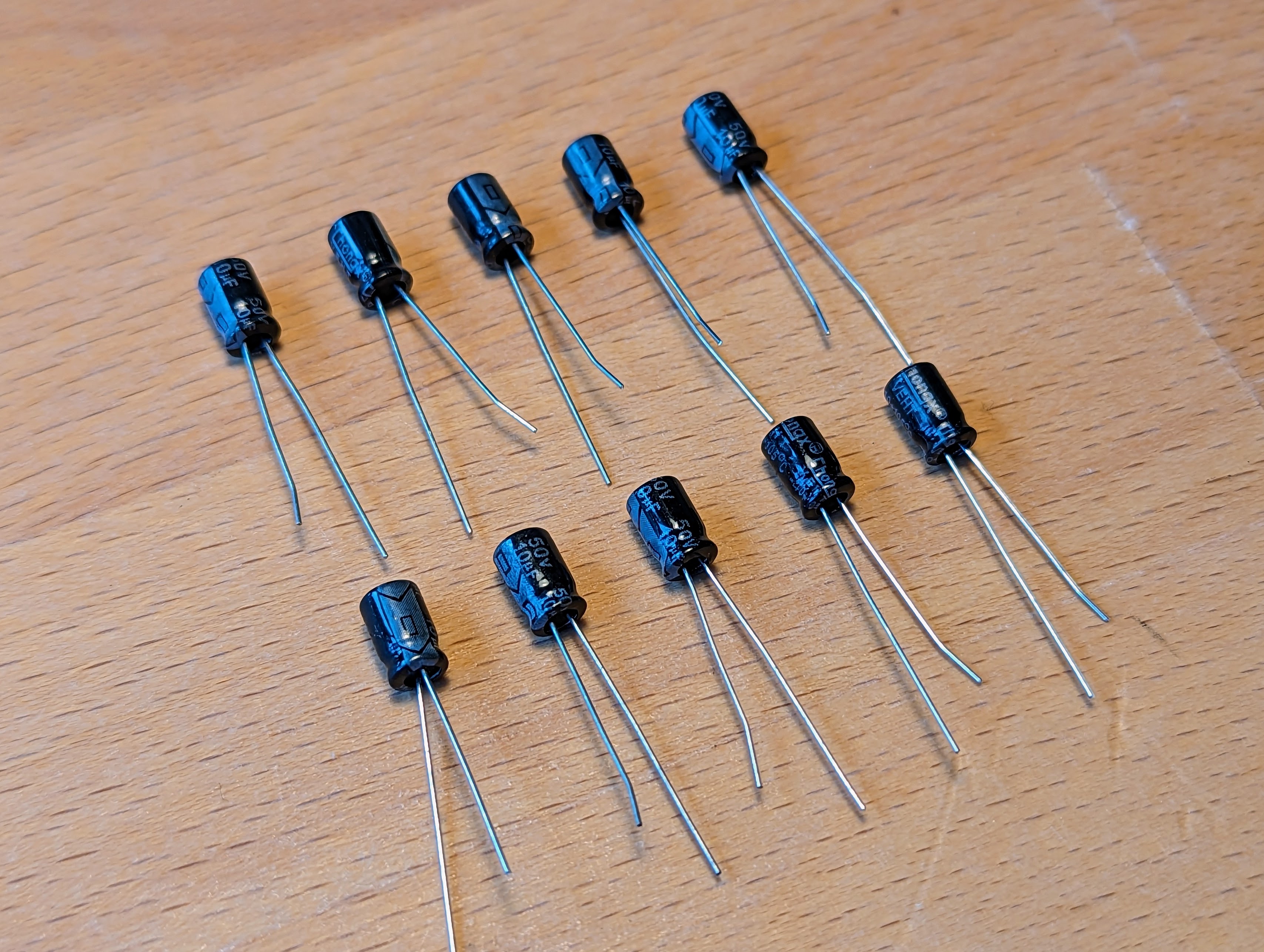 Elektrolytkondensator 50V mit 10UF 5*7mm Größe Elektrolytkondensator 50V mit 10UF 5*7mm Größe