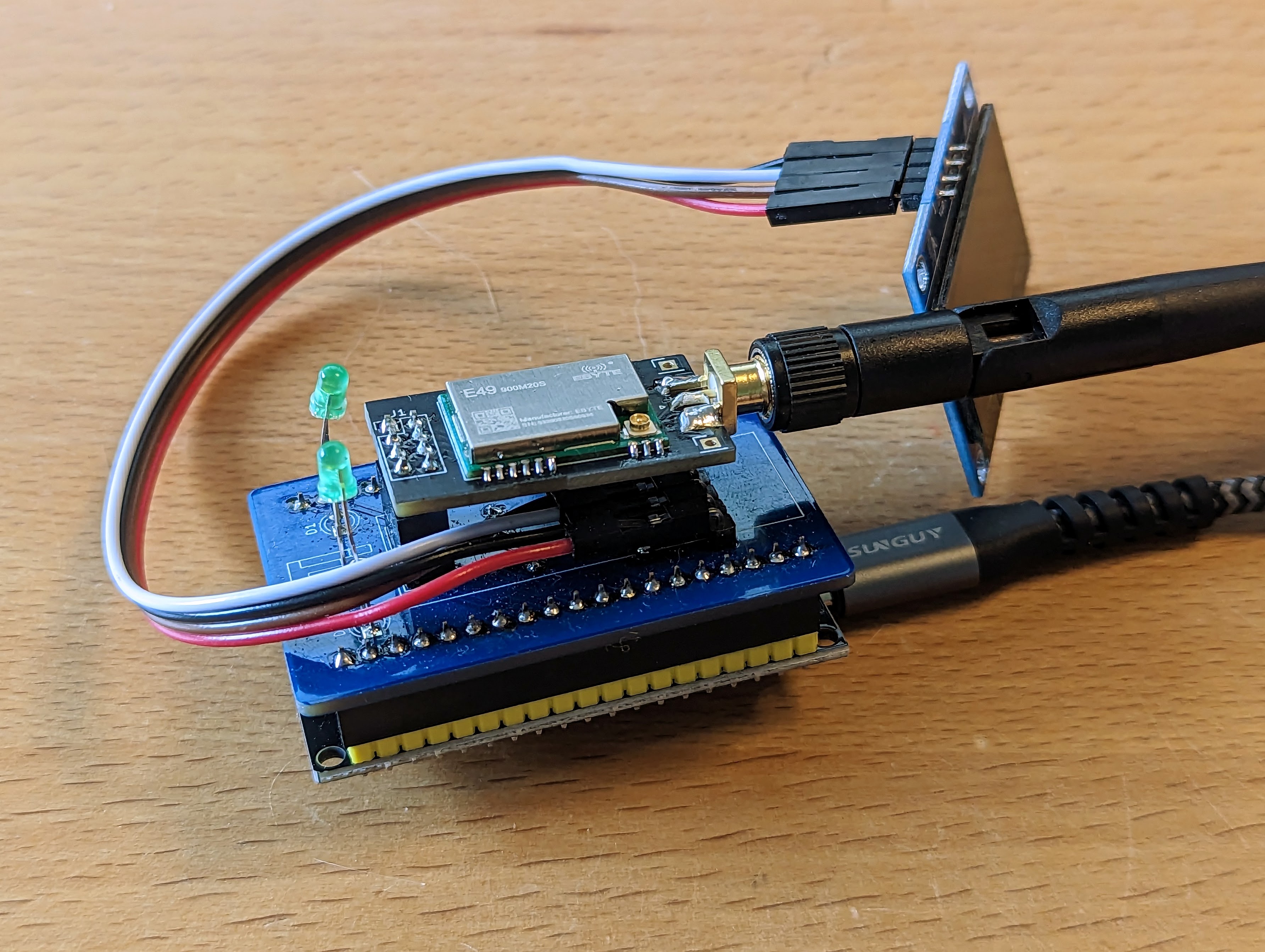  Ebyte CMT module mounted on OpenDTU board – ready to use