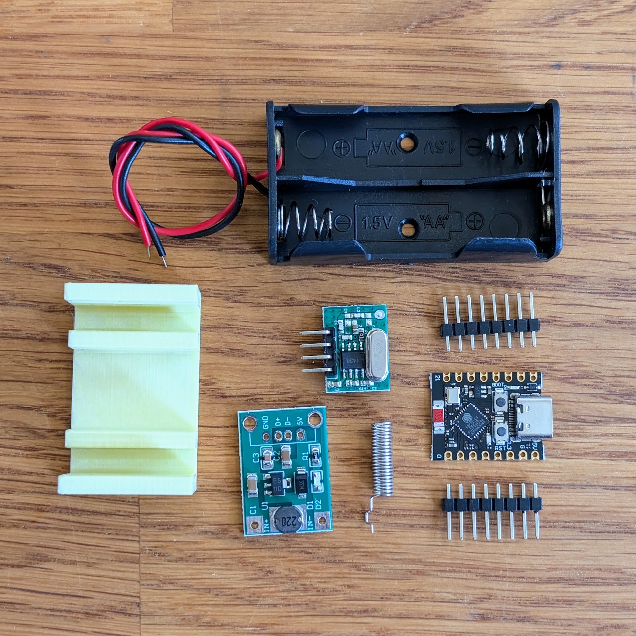 draussenfuchs sender bausatz 433Mhz Alle Bauteile des Draussenfuch Sender Bausatzes im Überblick