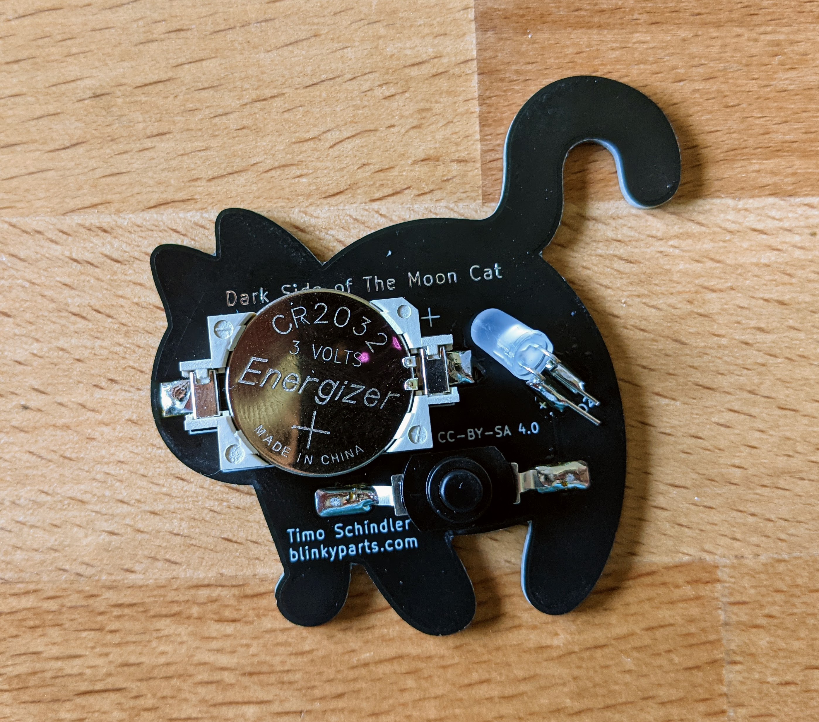Moon Cat – rear view of soldered PCB Moon Cat kit – rear view of the soldered circuit board