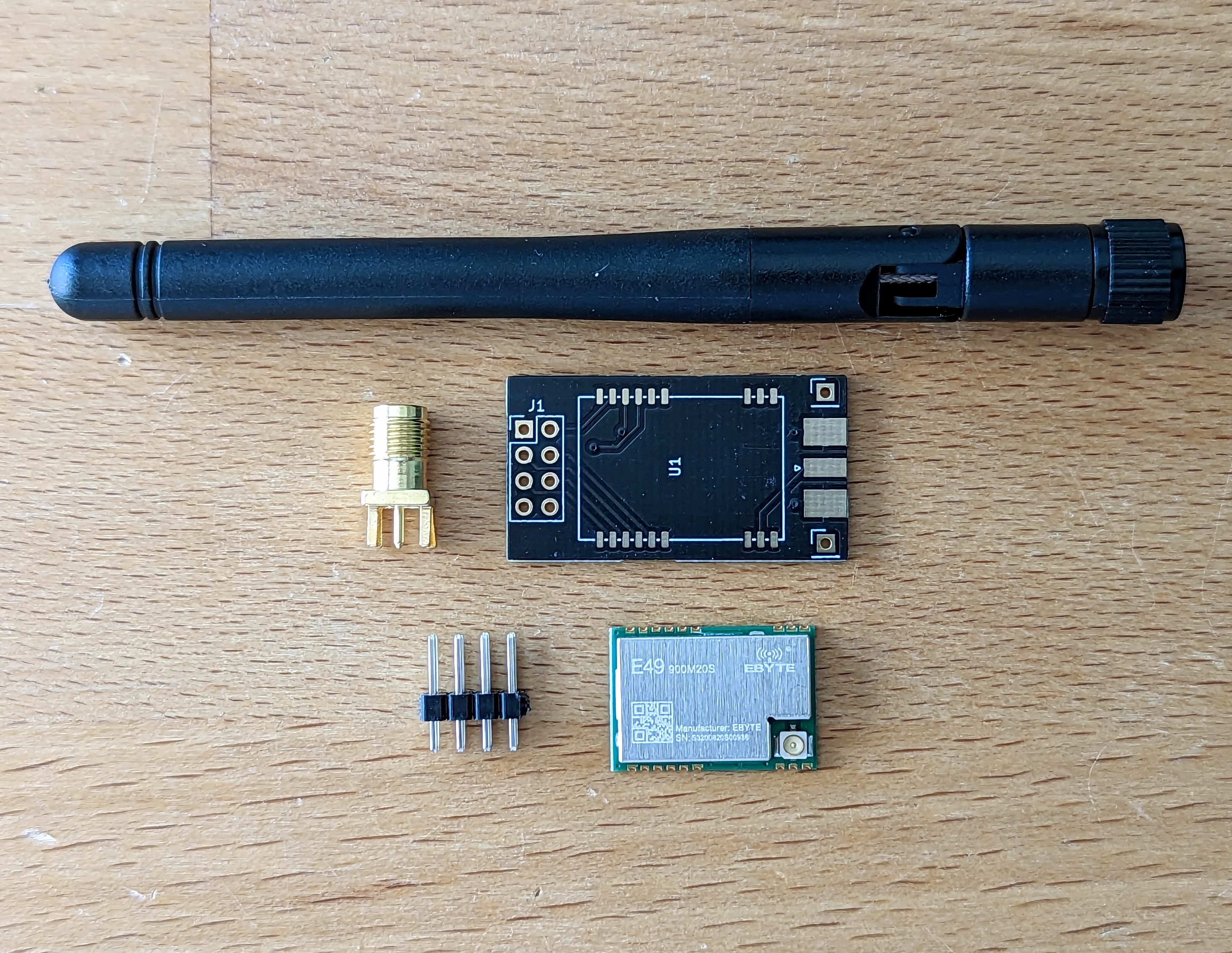 Ebyte CMT – overview of all components Ebyte CMT module – all components laid out before assembly
