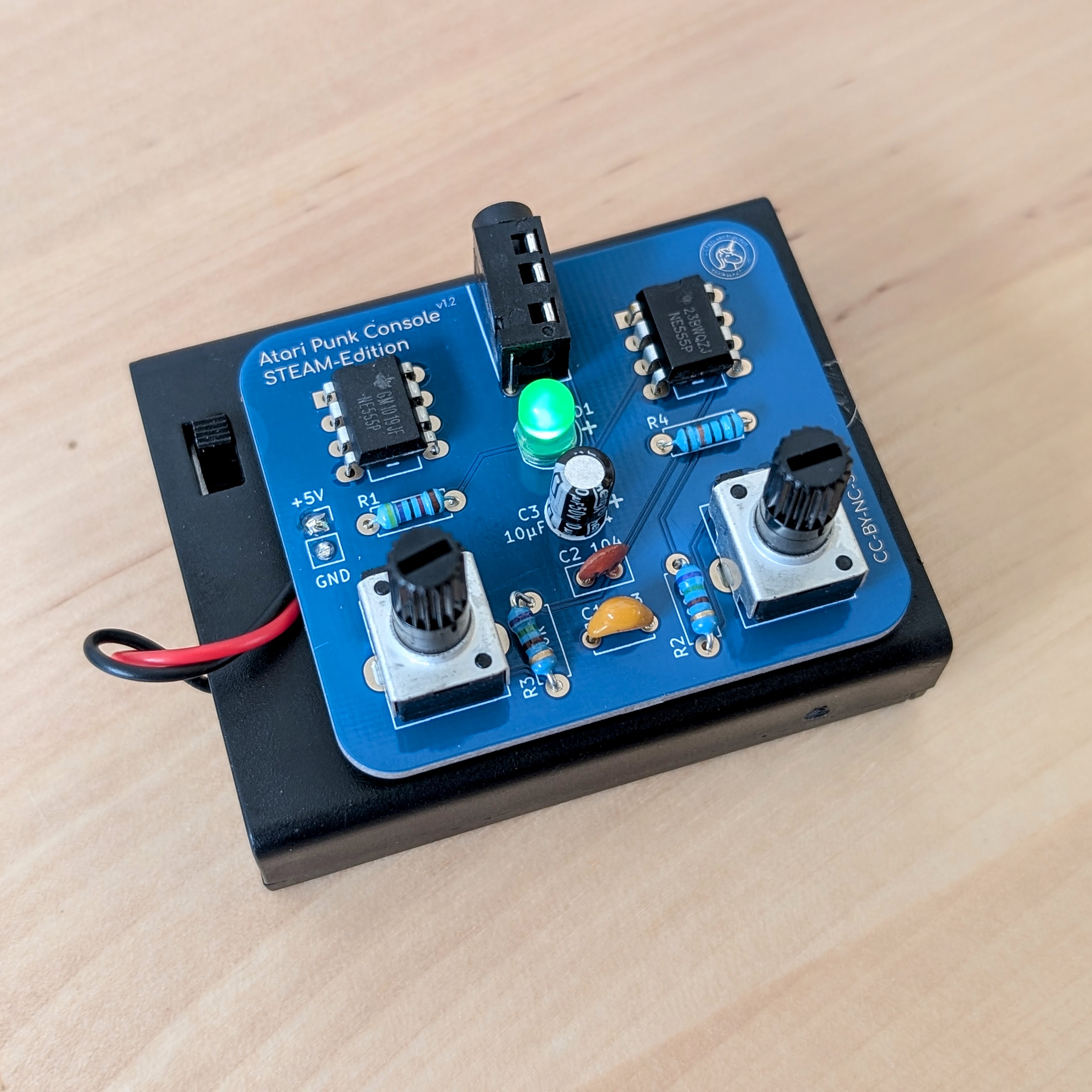 Atari Punk Console – DIY Soldering Kit for 8-Bit Sounds