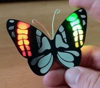 LED-Schmetterling – Farbwechsel-Animation in der Vorderansicht