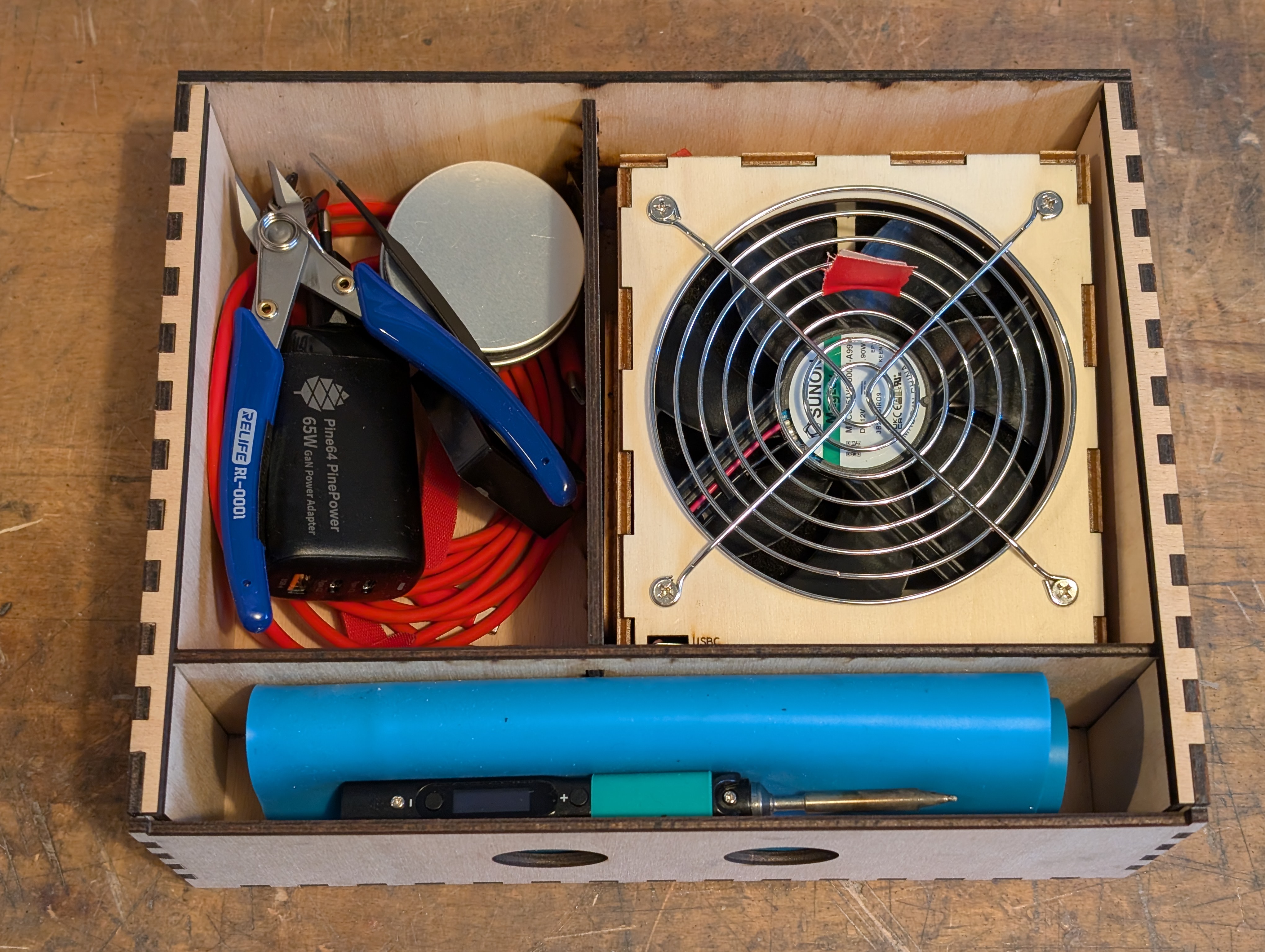 Soldering box - A soldering workstation in a box