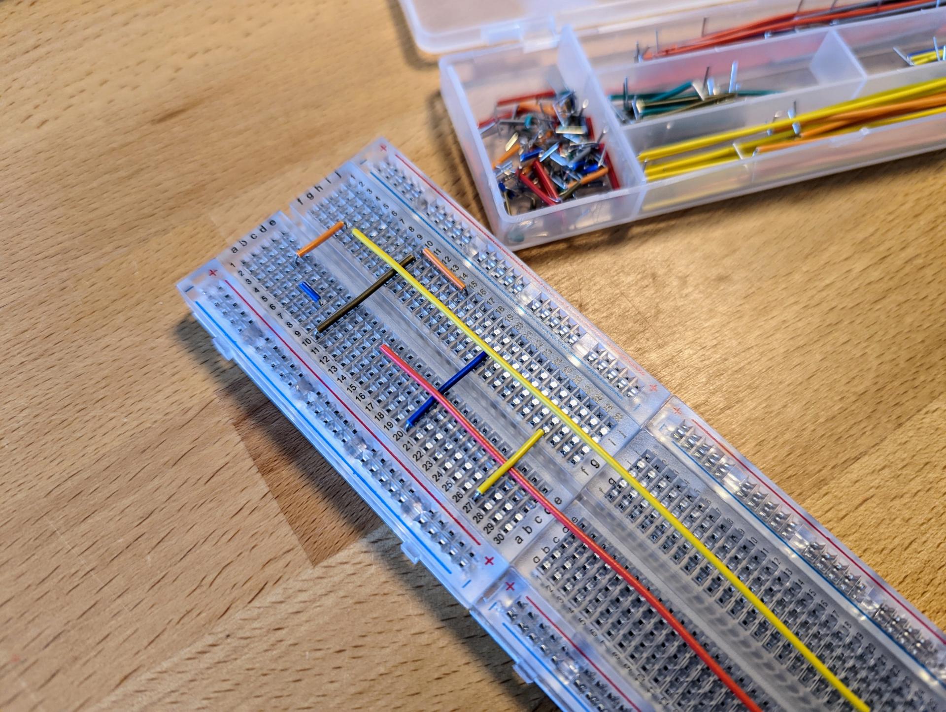 Drahtbrückenset für Steckbretter (Jumper für Breadboards) - 140 Drähte ...